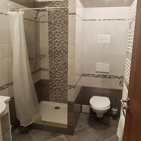 Statek 1738 Πανσιόν 4*