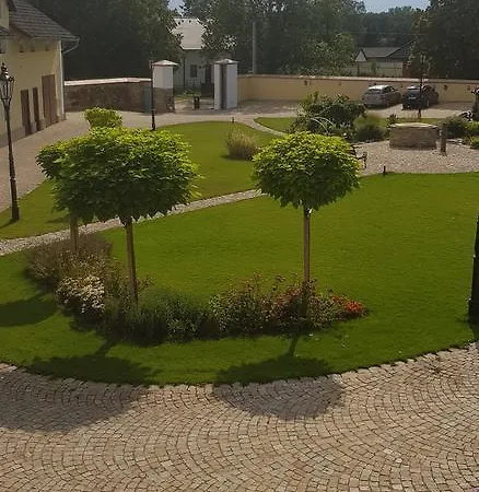 Statek 1738 4* Vsestudy